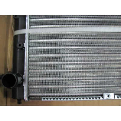 Радиатор охлаждения VW T4 POLCAR 956608A2 (053-017-0068)